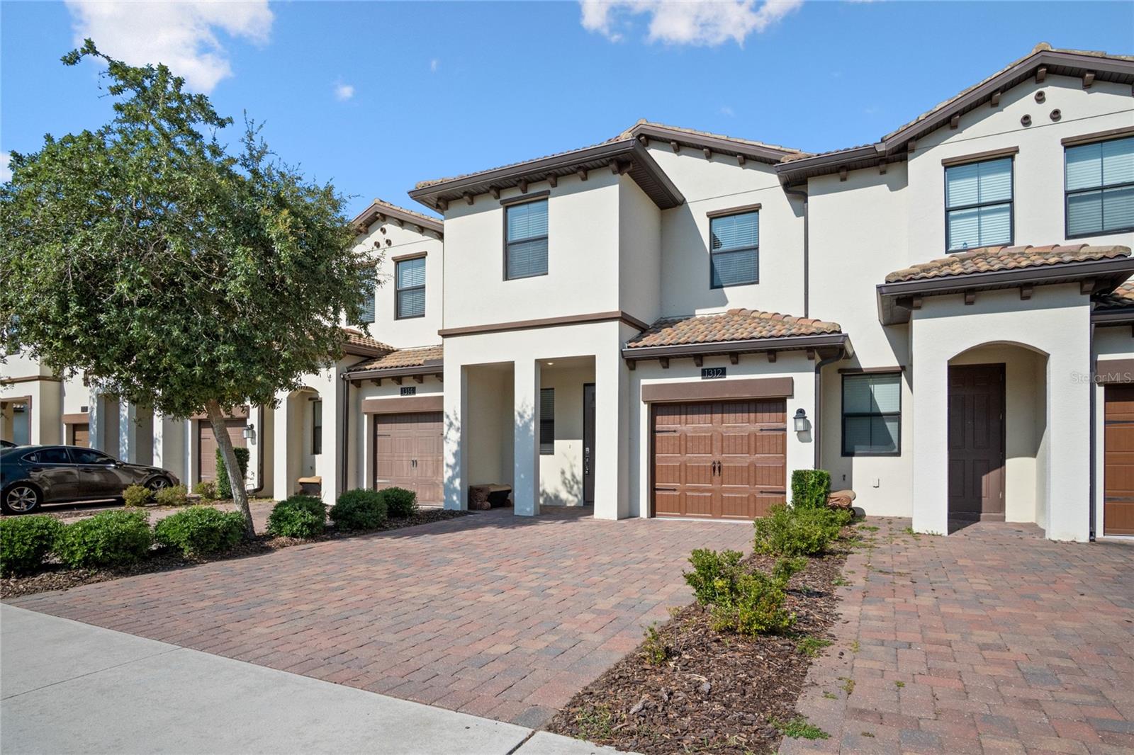Image 3 of 49 For 1312 Royal St George Boulevard
