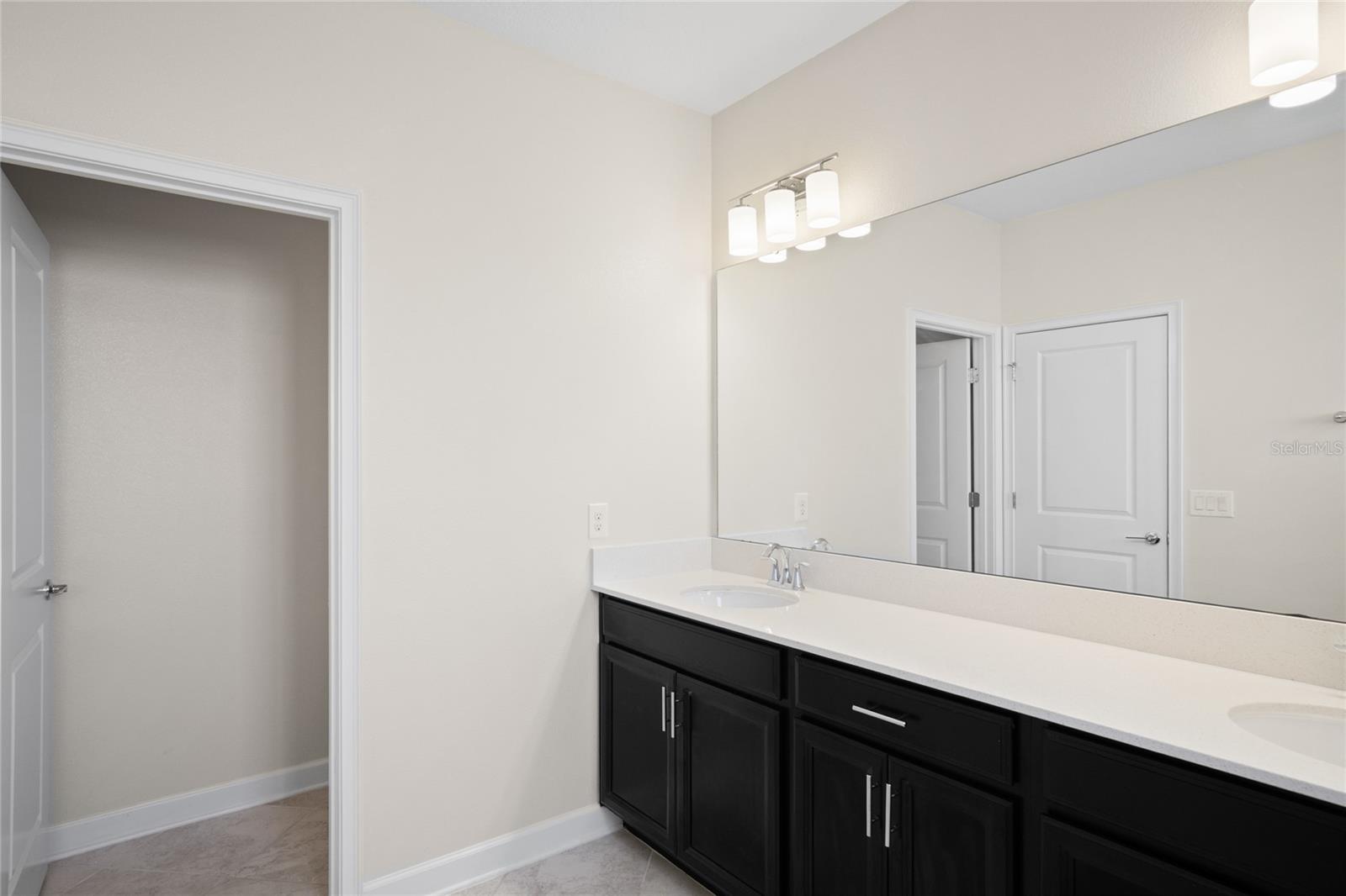 Image 39 of 49 For 1312 Royal St George Boulevard