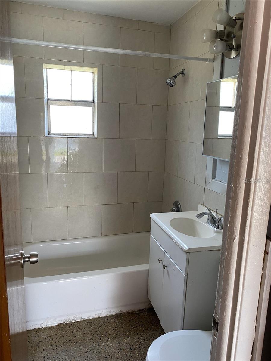 Image 11 of 12 For 740 Anderson Street
