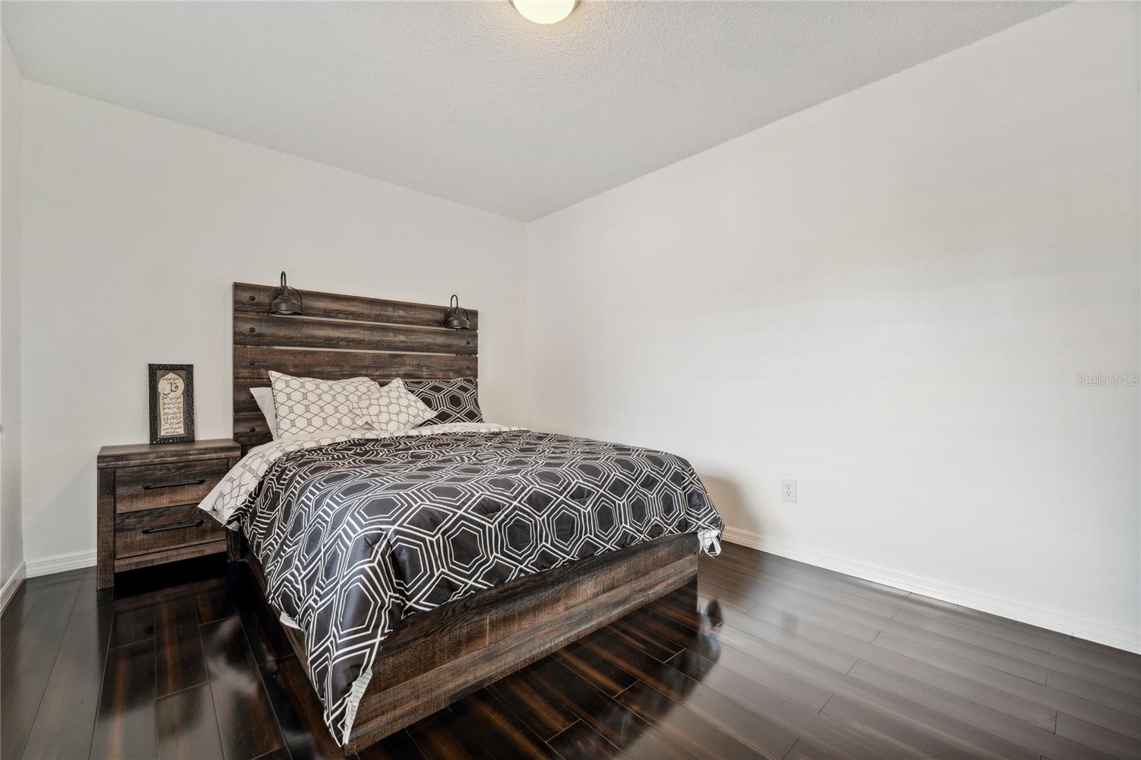 Image 13 of 39 For 7667 Sugar Bend Drive 7667