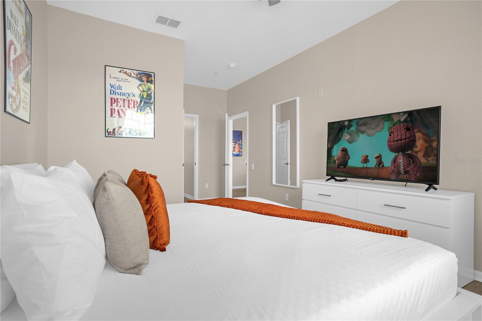 Image 11 of 38 For 2307 Silver Palm Drive 304