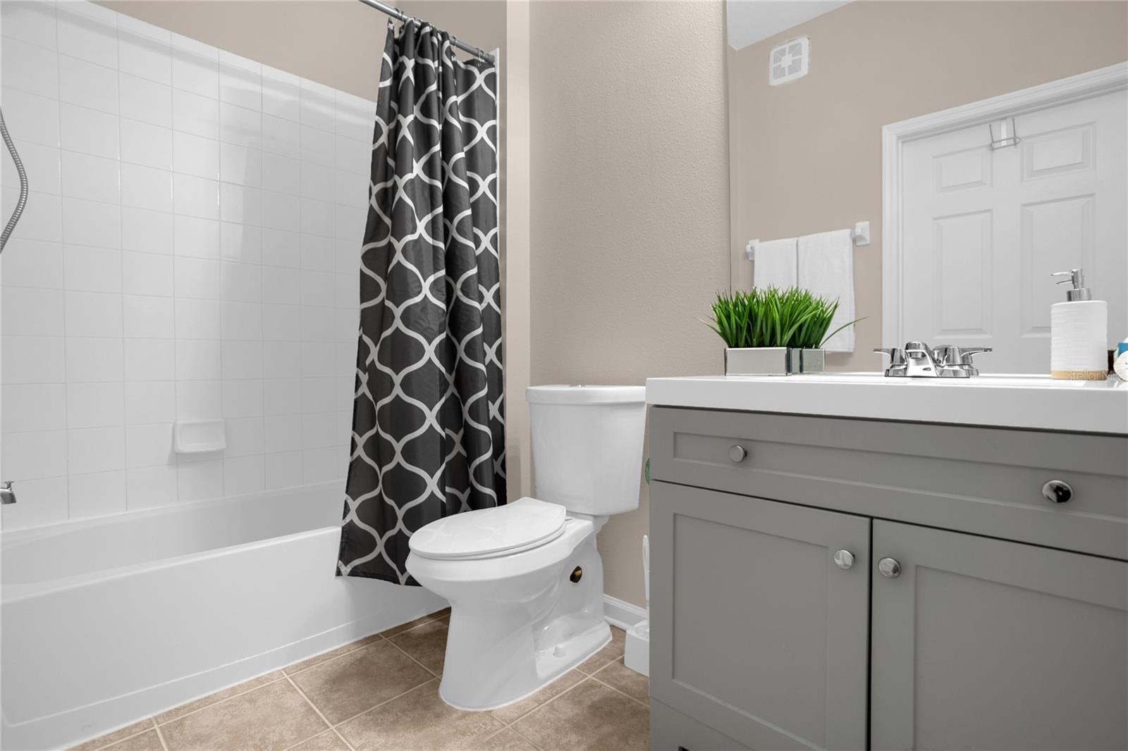 Image 13 of 38 For 2307 Silver Palm Drive 304