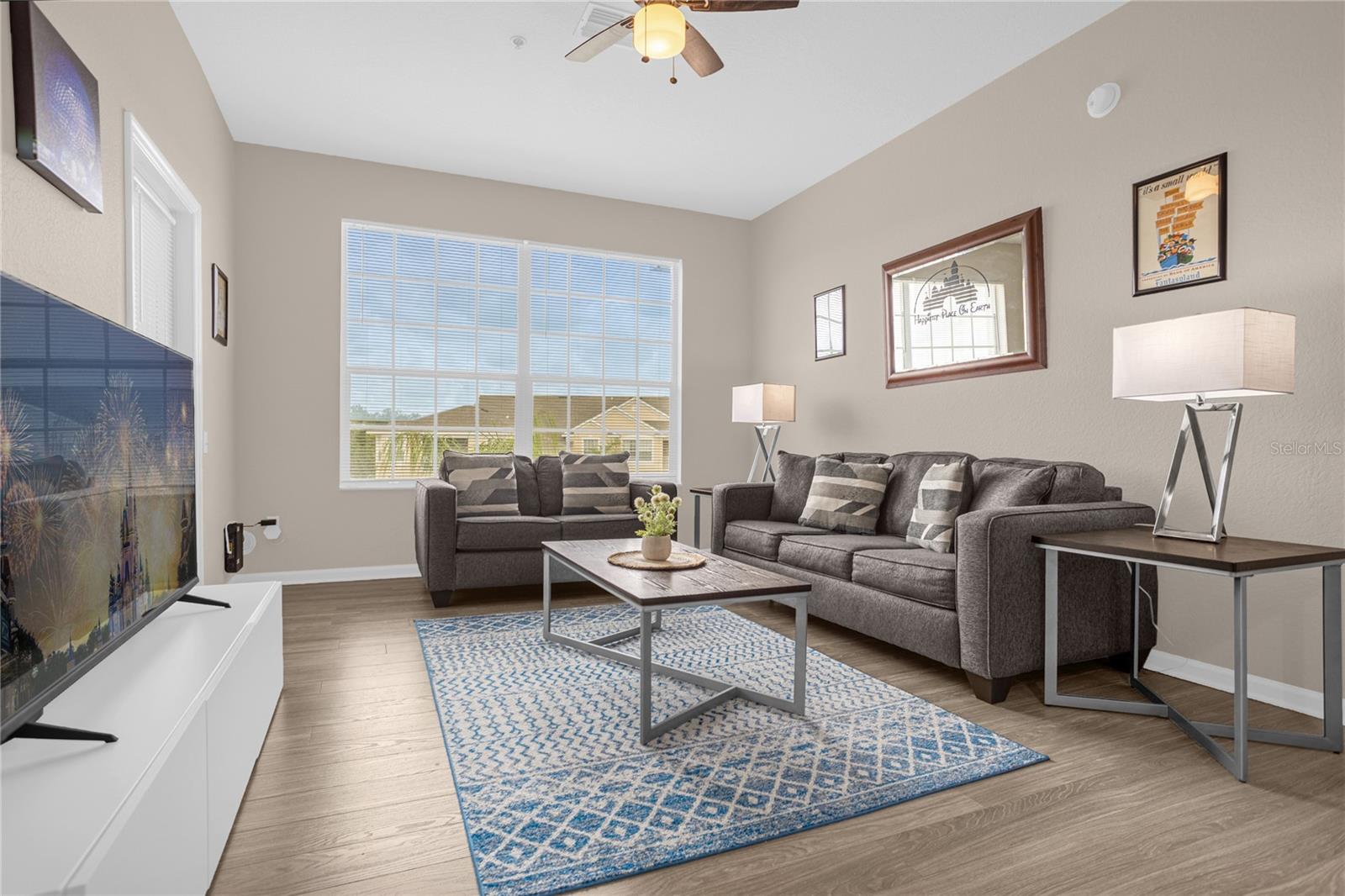 Image 19 of 38 For 2307 Silver Palm Drive 304