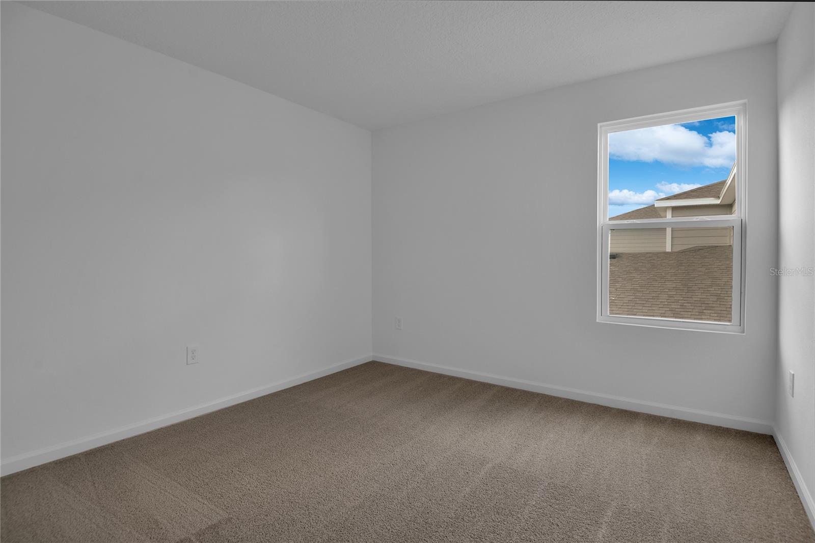 Image 16 of 22 For 762 Lake Dell Avenue