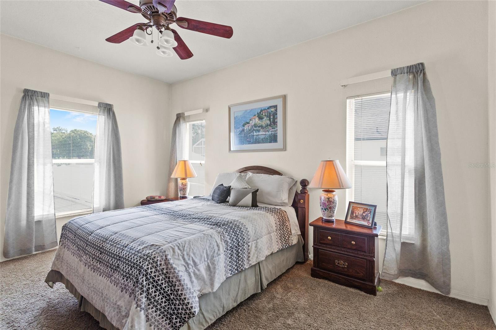 Image 18 of 32 For 906 Berwick Drive