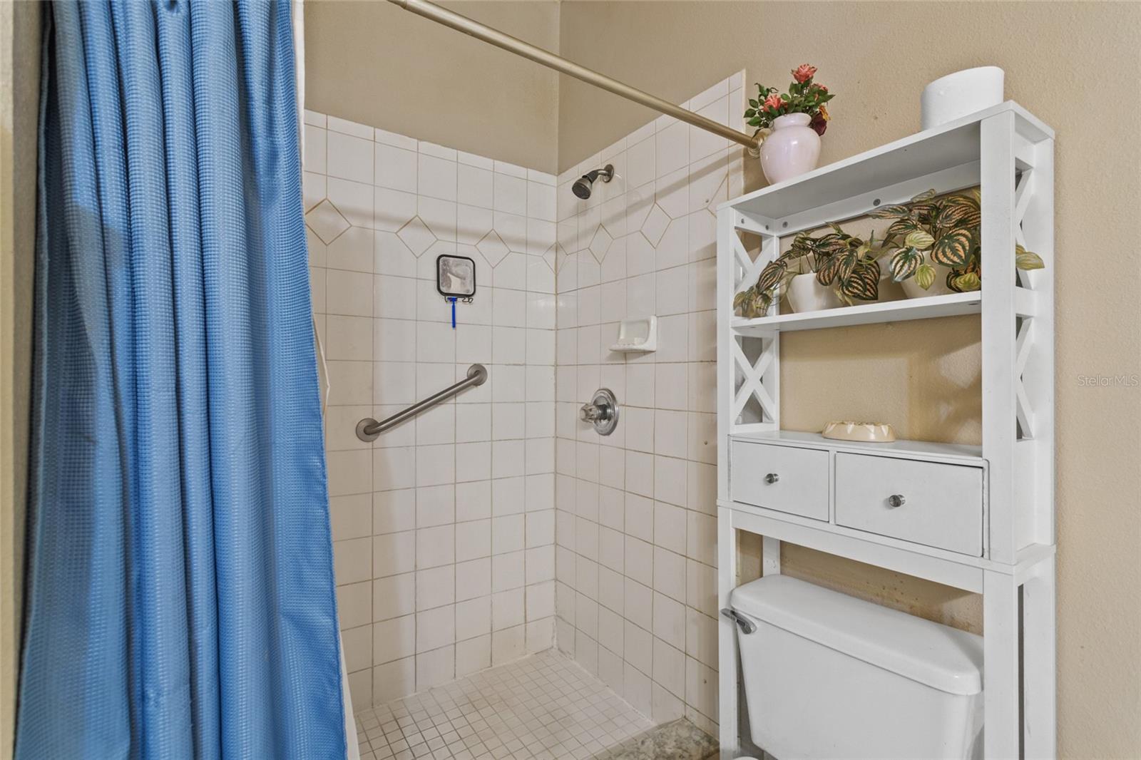 Image 21 of 32 For 906 Berwick Drive