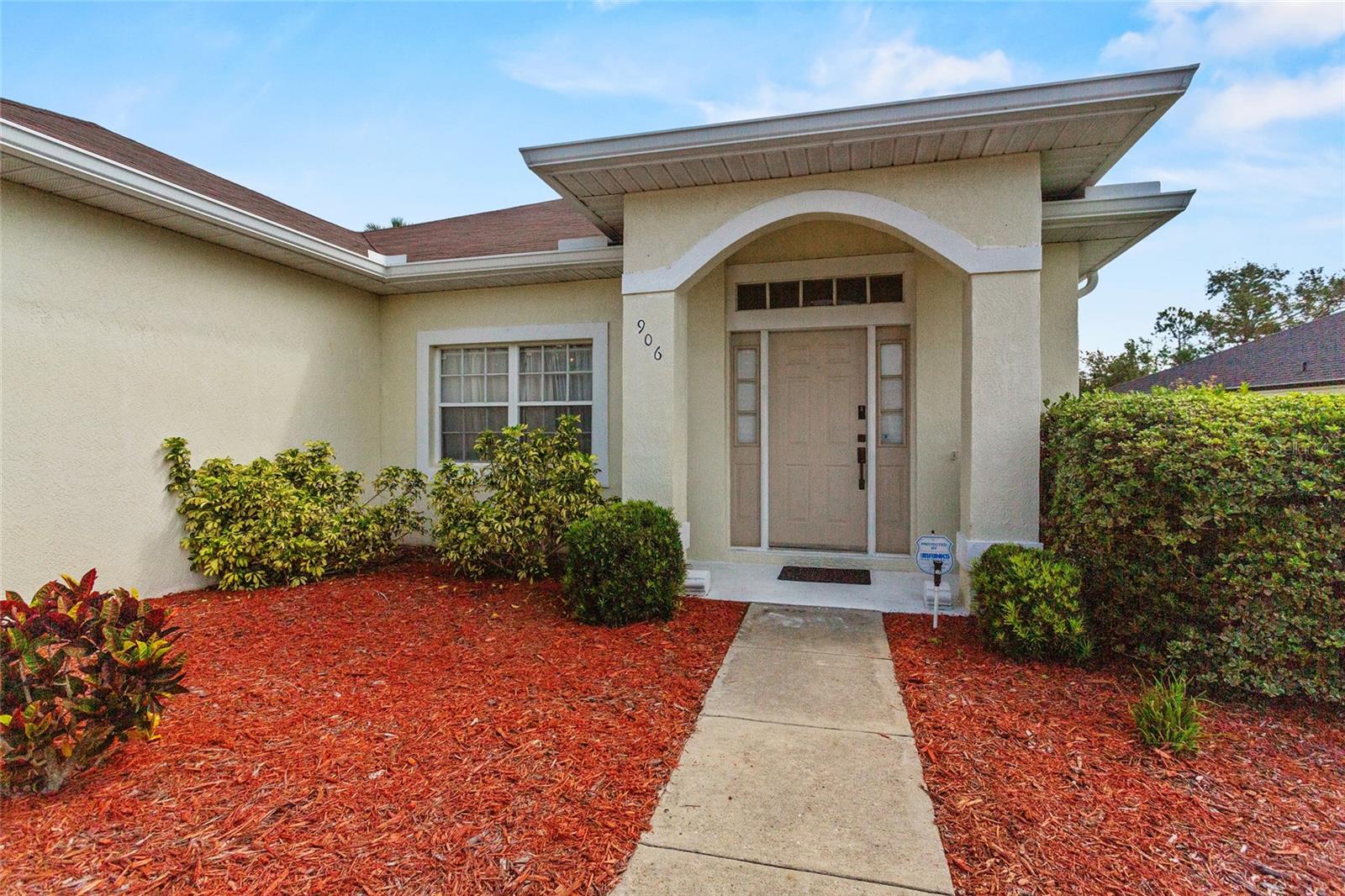 Image 4 of 32 For 906 Berwick Drive