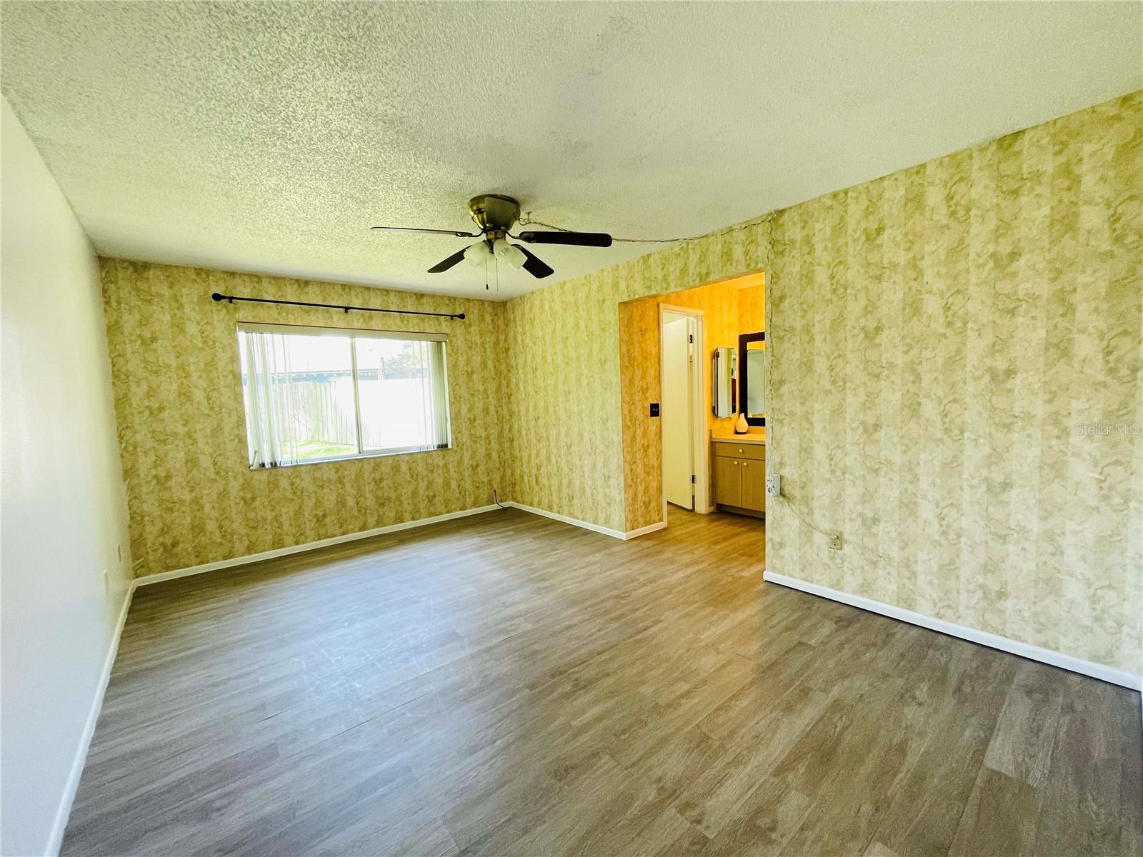 Image 10 of 24 For 428 Breakwater Drive