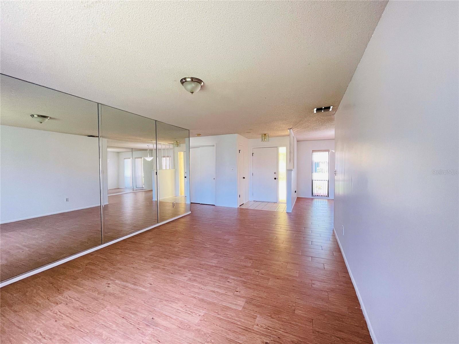 Image 6 of 24 For 428 Breakwater Drive