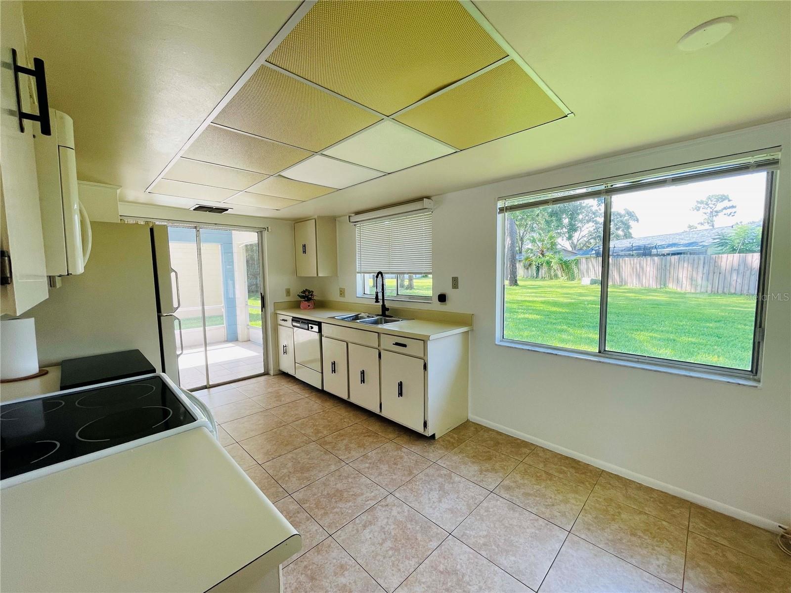 Image 7 of 24 For 428 Breakwater Drive