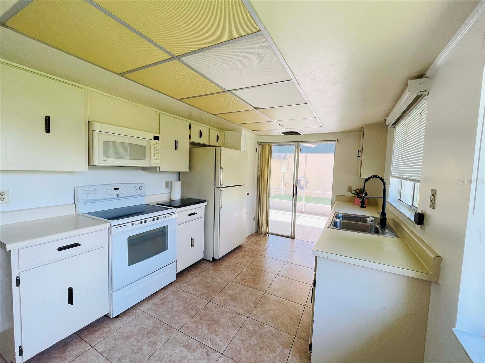 Image 9 of 24 For 428 Breakwater Drive