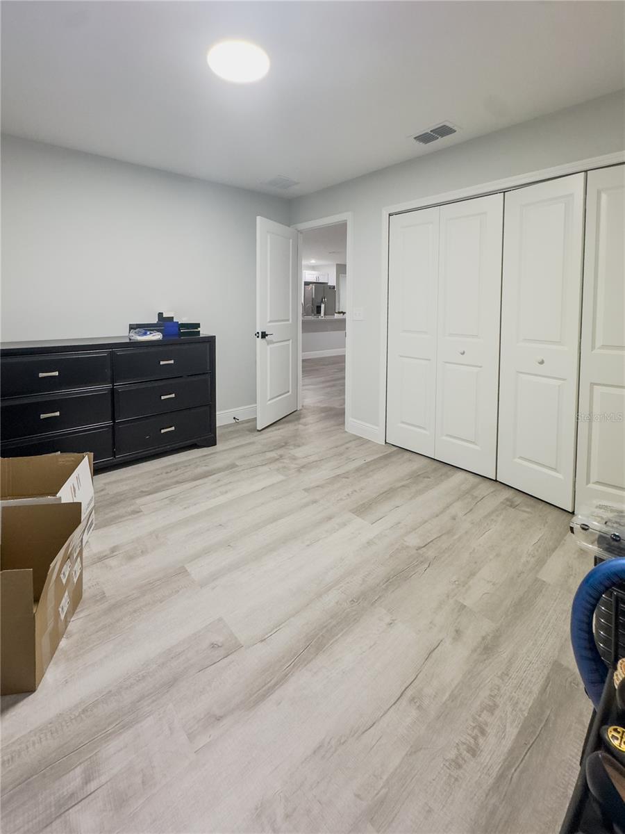 Image 18 of 36 For 1590 West Parkway