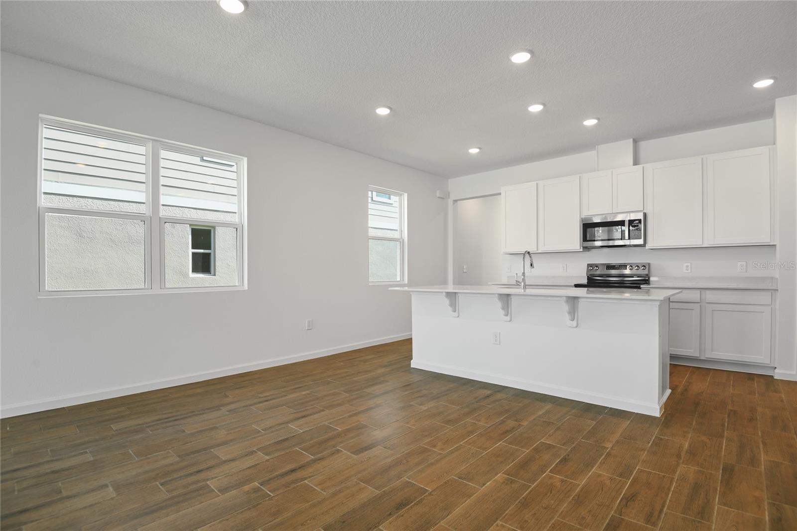 Image 7 of 20 For 746 Lake Dell Avenue