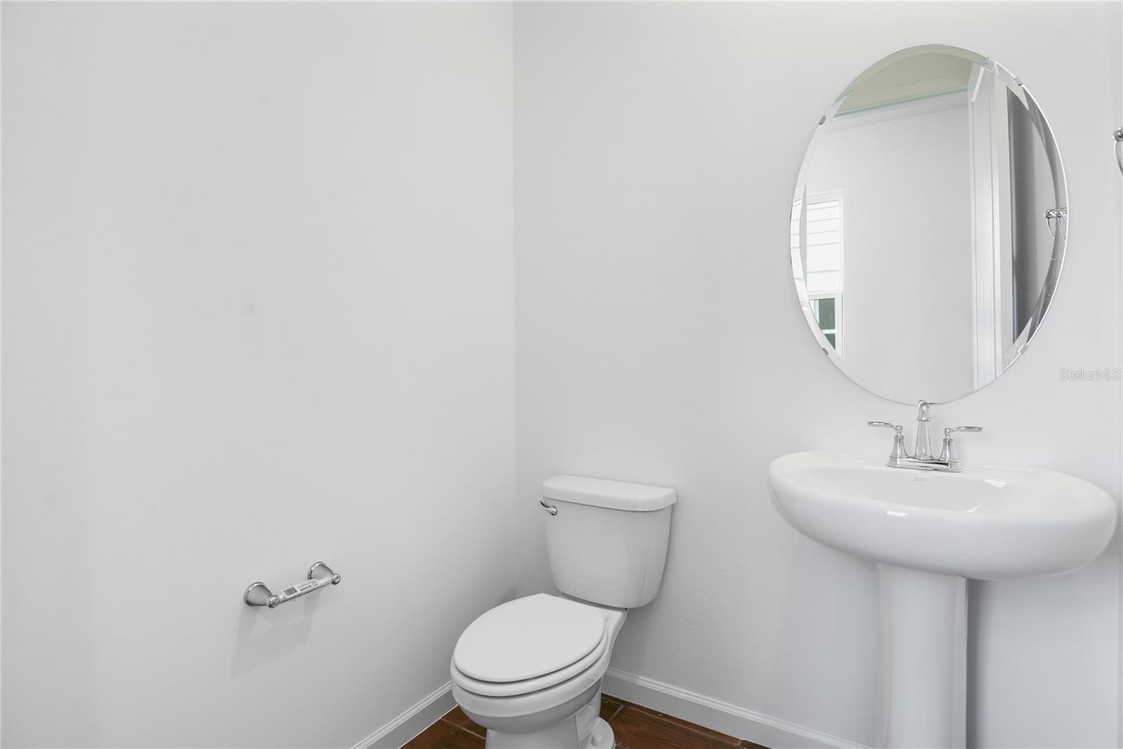 Image 8 of 20 For 746 Lake Dell Avenue