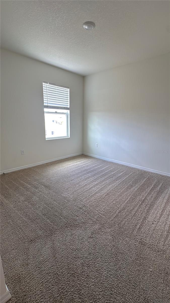 Image 4 of 11 For 2652 Magnolia Avenue