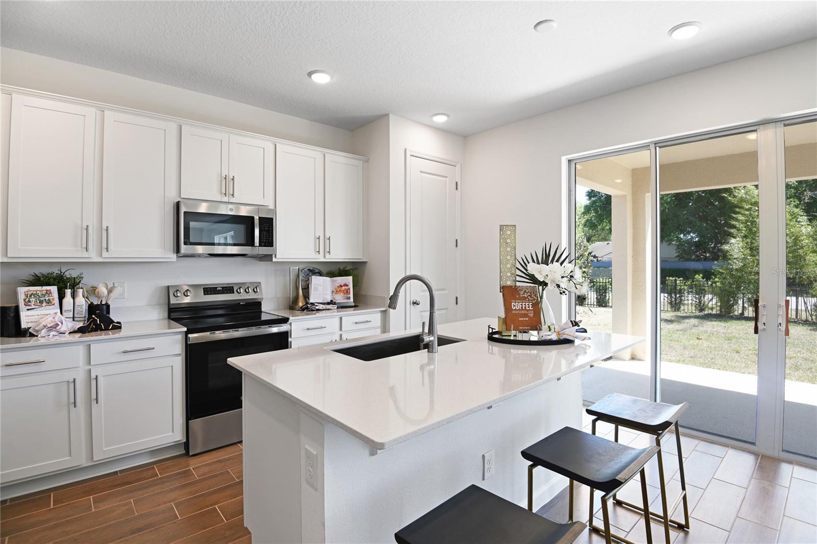 Image 4 of 21 For 1022 Wisteria Way