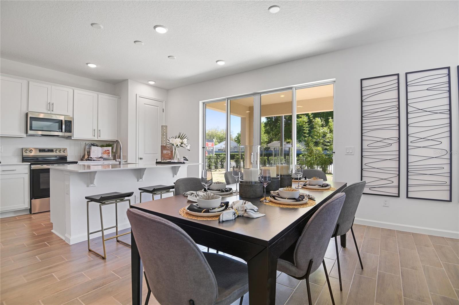 Image 6 of 21 For 1022 Wisteria Way