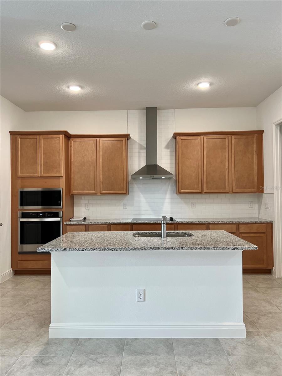 Image 6 of 17 For 2949 Voyager Avenue