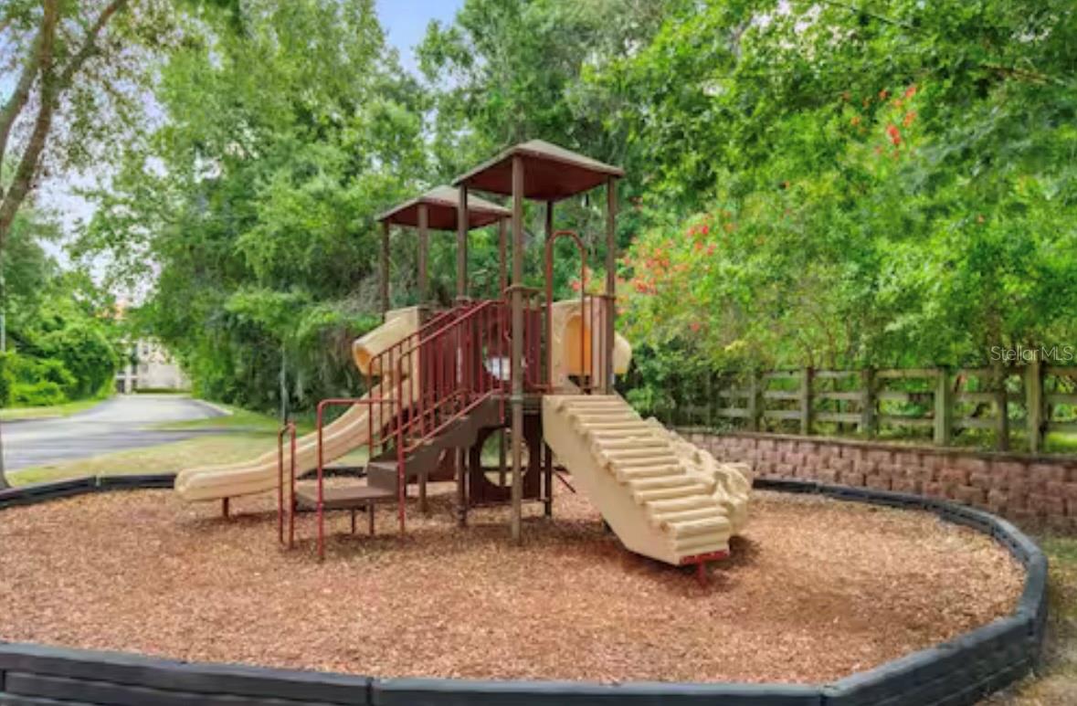 Image 45 of 59 For 1375 Tuscana Lane 1405
