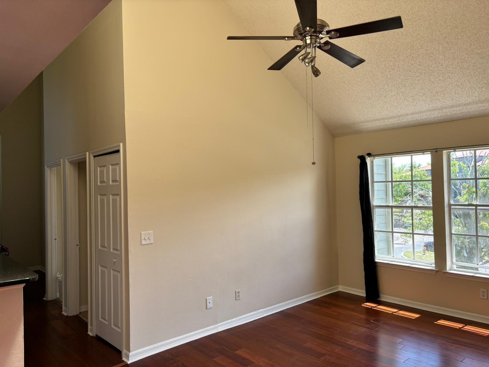 Image 6 of 15 For 6148 Westgate Drive 302