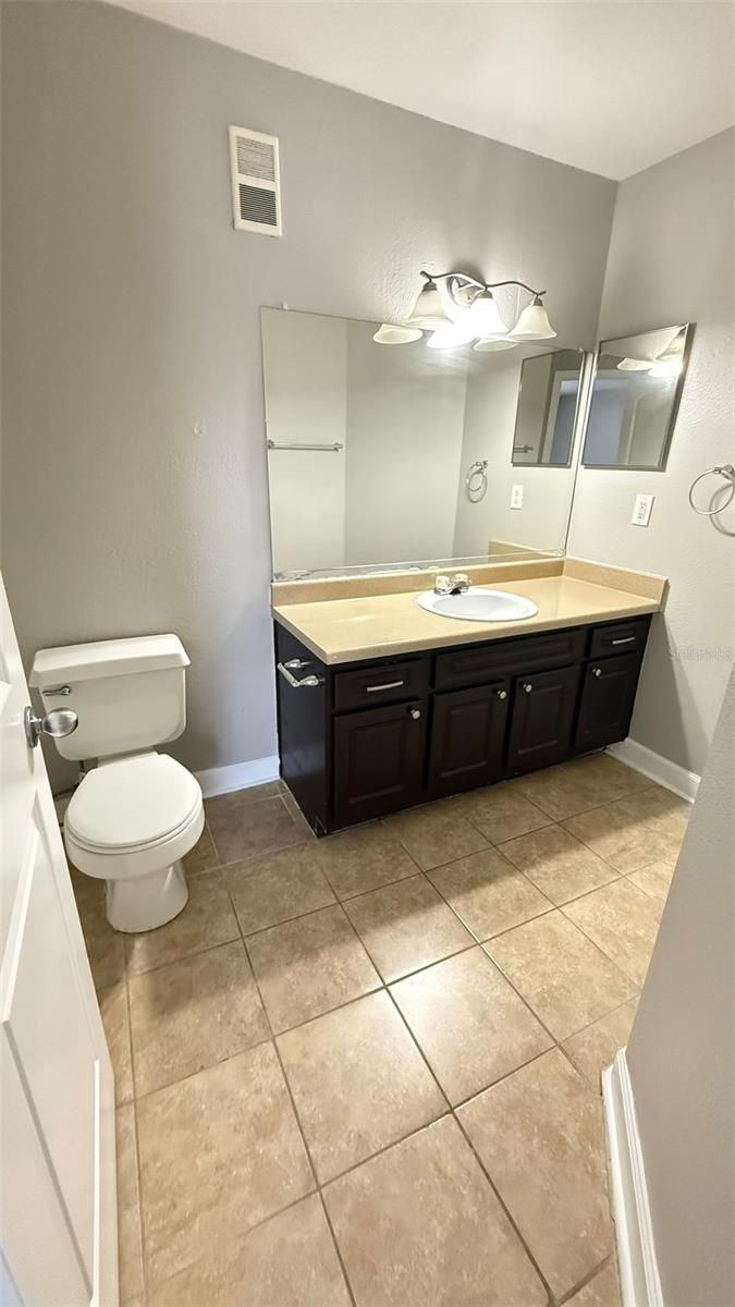 Image 15 of 16 For 4728 Walden Circle 32