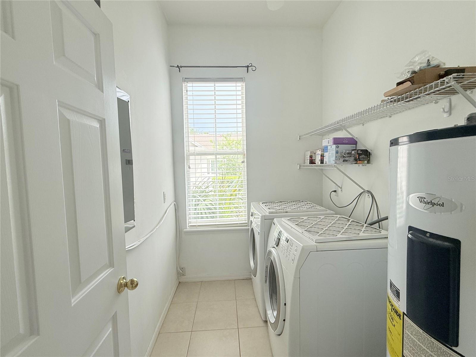 Image 14 of 33 For 902 Waterside Drive