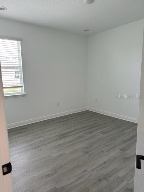 Image 10 of 47 For 14803 Milfoil Avenue