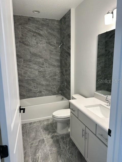 Image 11 of 47 For 14803 Milfoil Avenue
