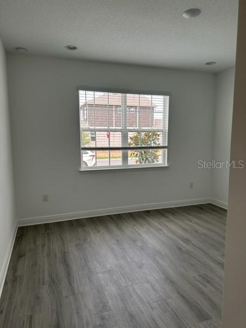 Image 12 of 47 For 14803 Milfoil Avenue