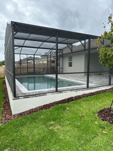 Image 32 of 47 For 14803 Milfoil Avenue