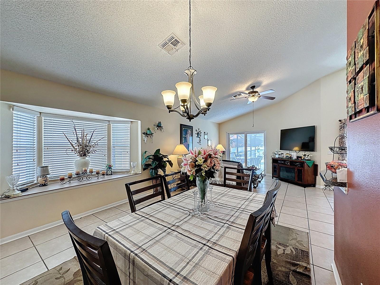 Image 17 of 98 For 1364 Rebecca Drive