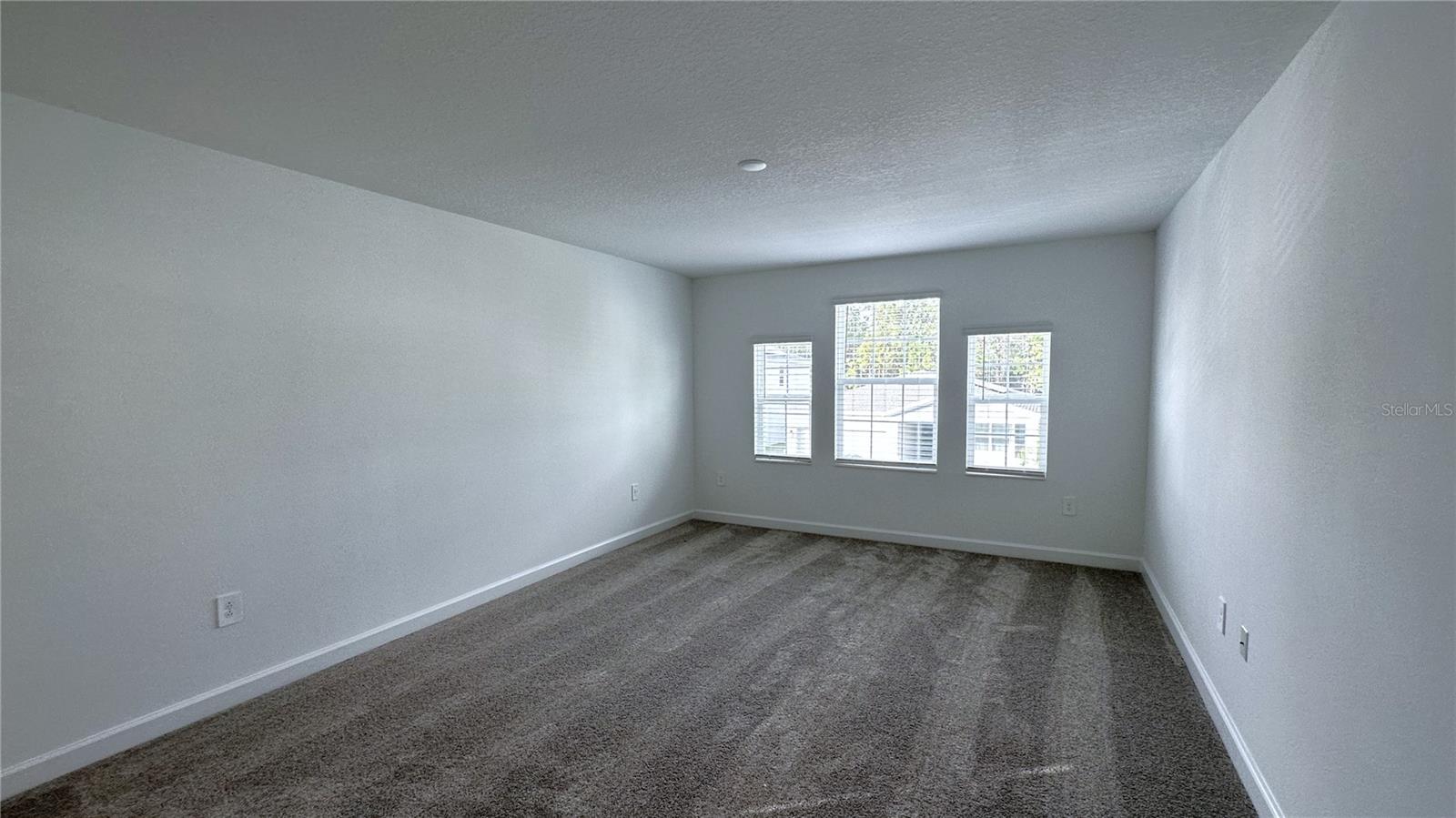 Image 15 of 36 For 2935 Camden Way