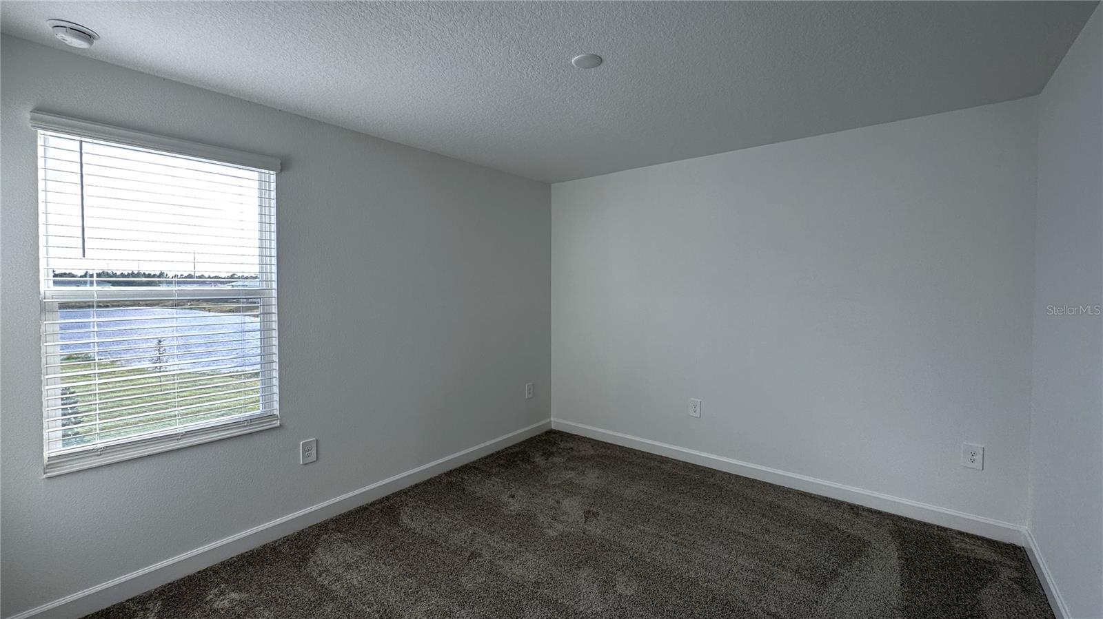 Image 23 of 36 For 2935 Camden Way