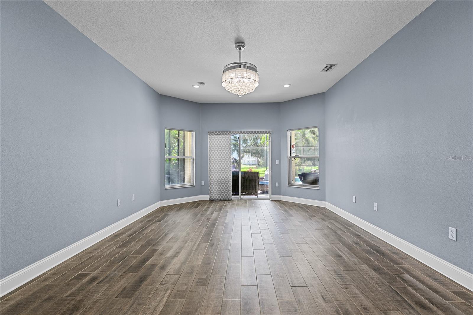 Image 13 of 47 For 3427 Harborside Court