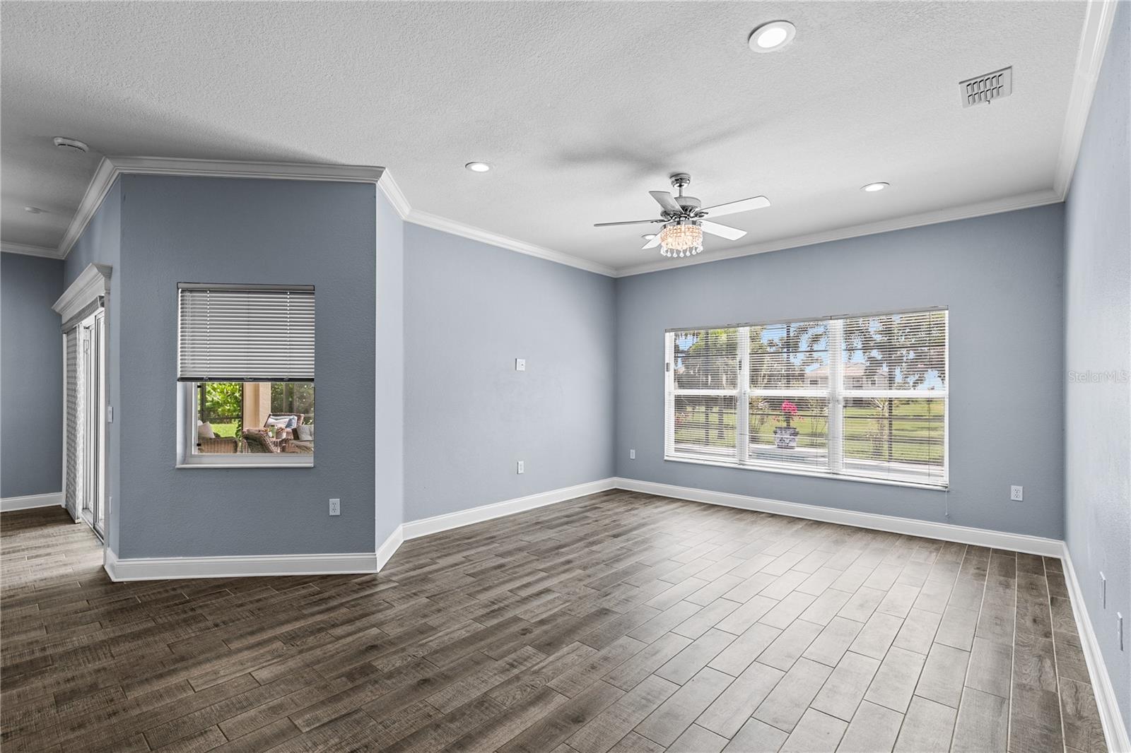 Image 21 of 47 For 3427 Harborside Court