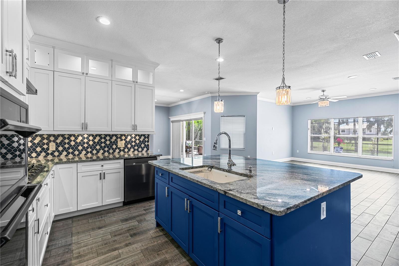 Image 25 of 47 For 3427 Harborside Court