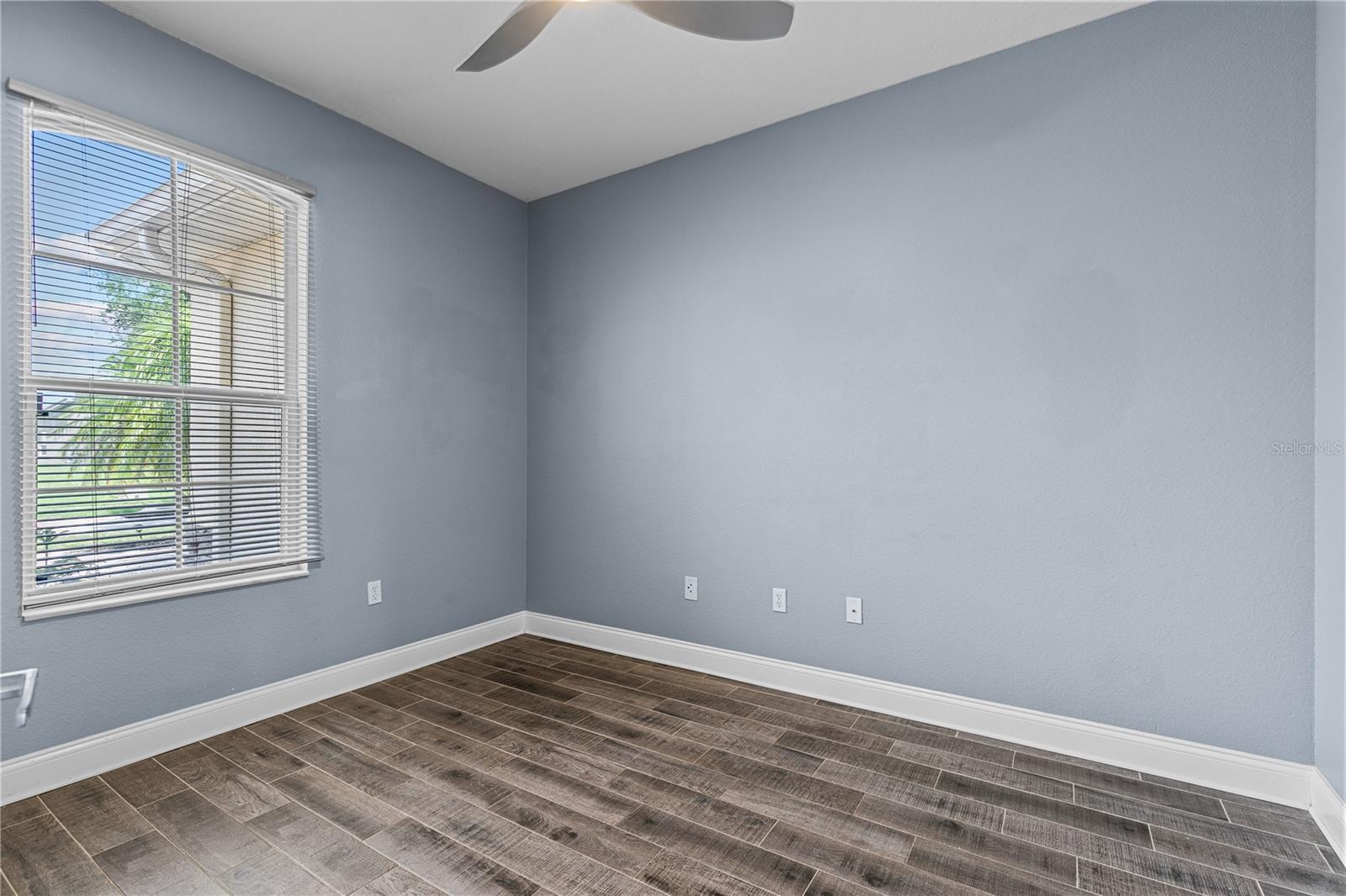 Image 34 of 47 For 3427 Harborside Court