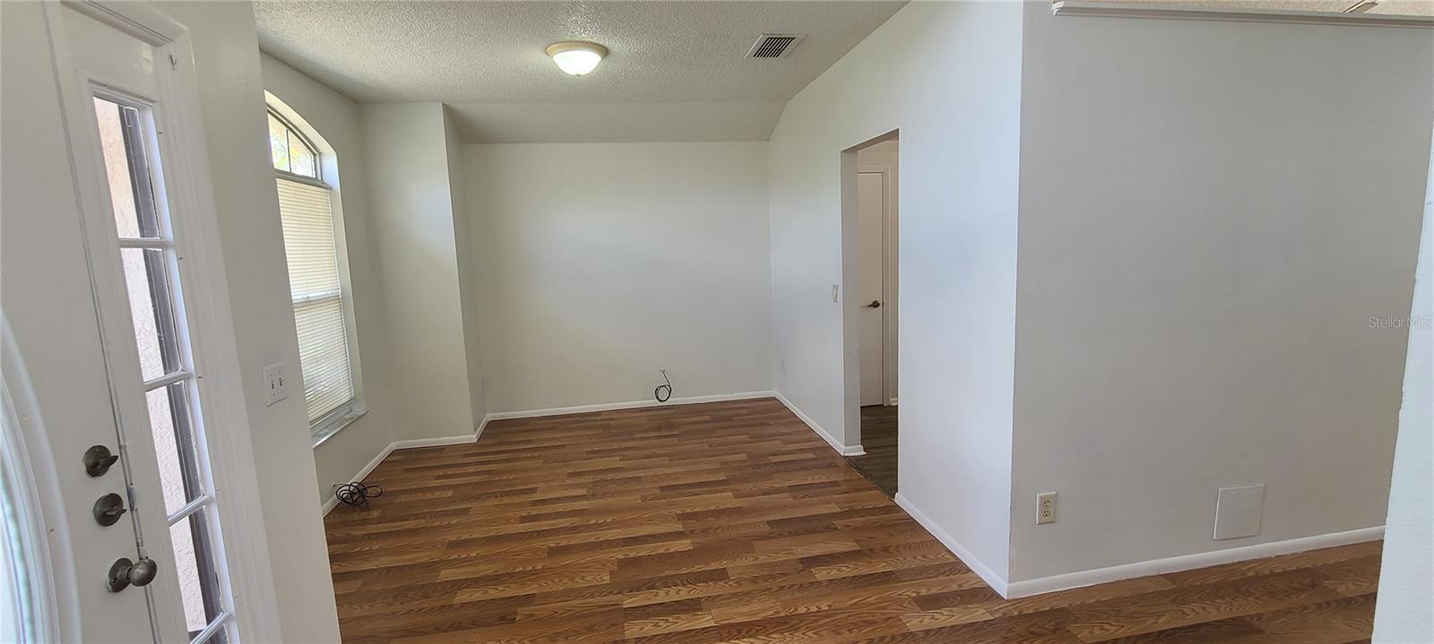 Image 14 of 33 For 2916 Pembridge Street