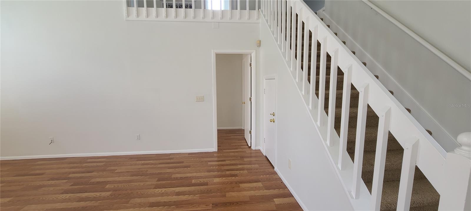 Image 17 of 33 For 2916 Pembridge Street