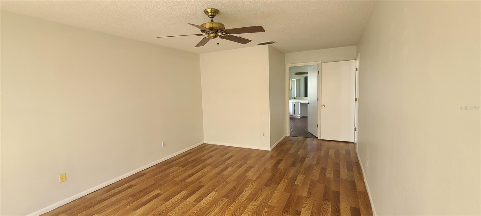 Image 19 of 33 For 2916 Pembridge Street