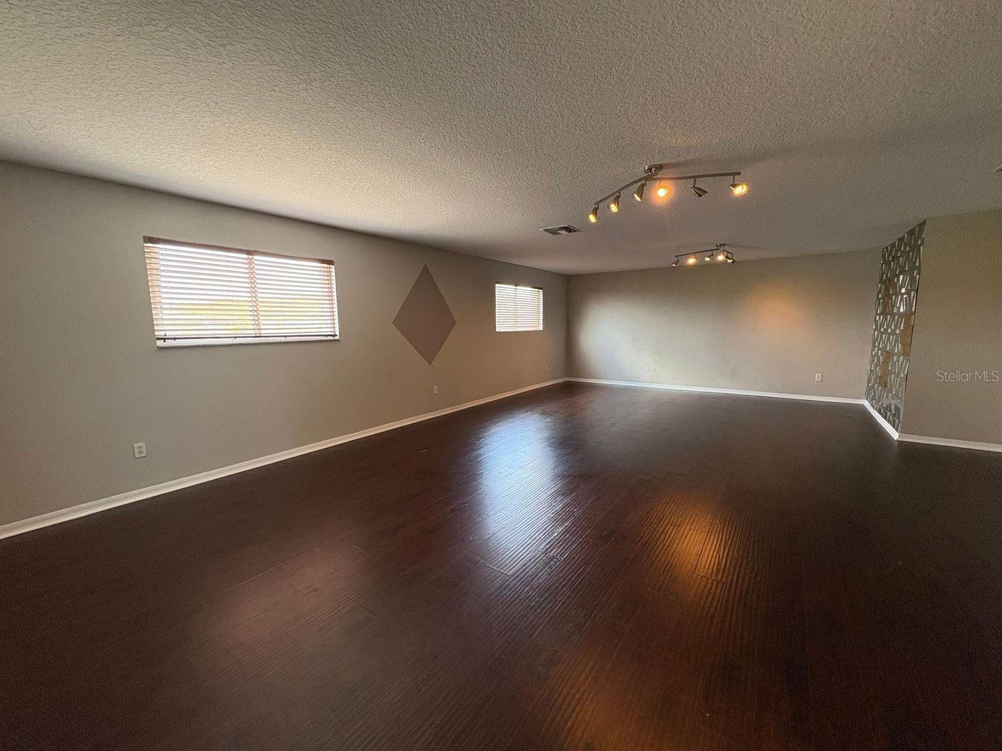 Image 26 of 49 For 2516 Chapala Drive