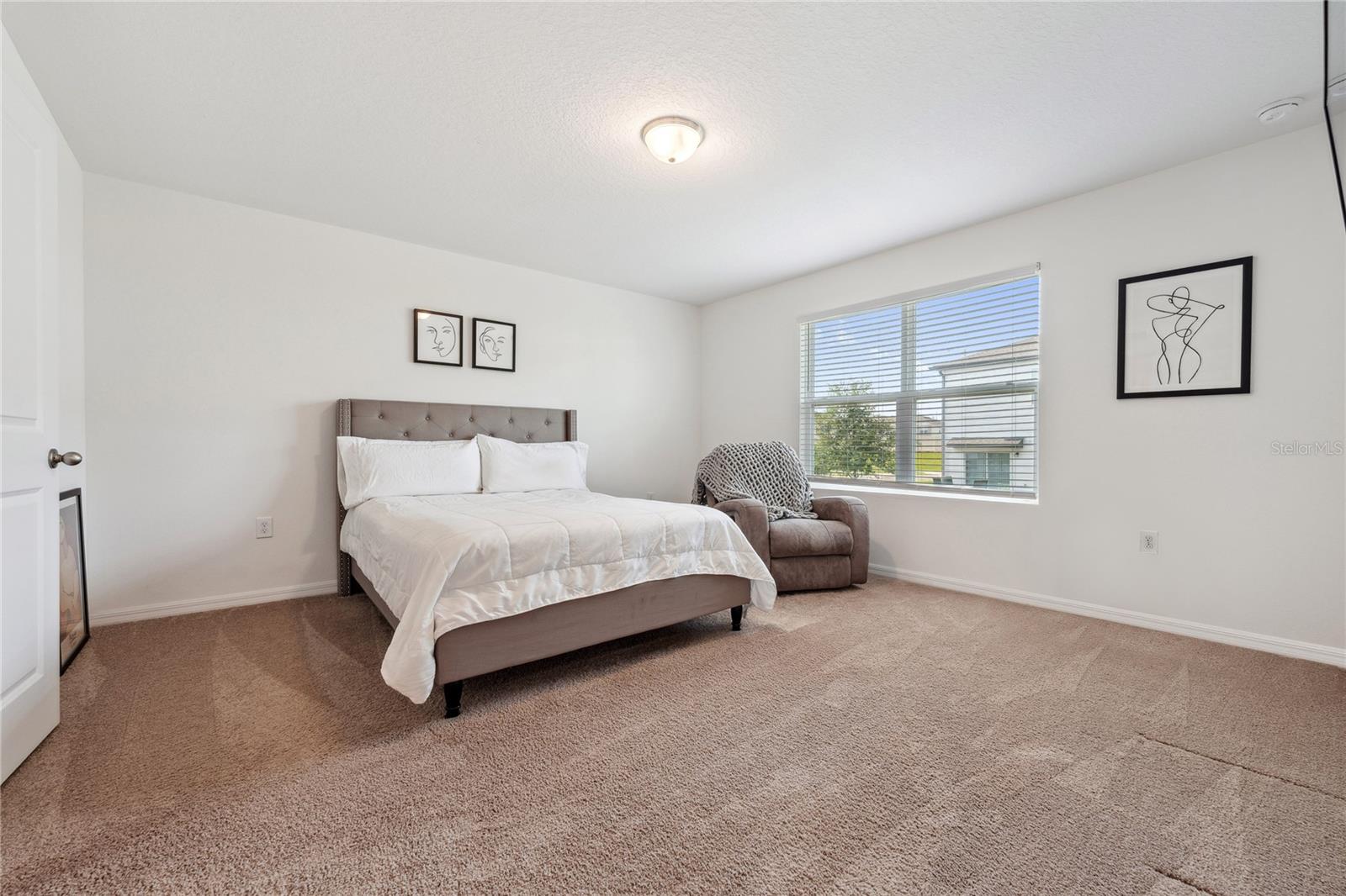 Image 19 of 36 For 955 Grandin Street