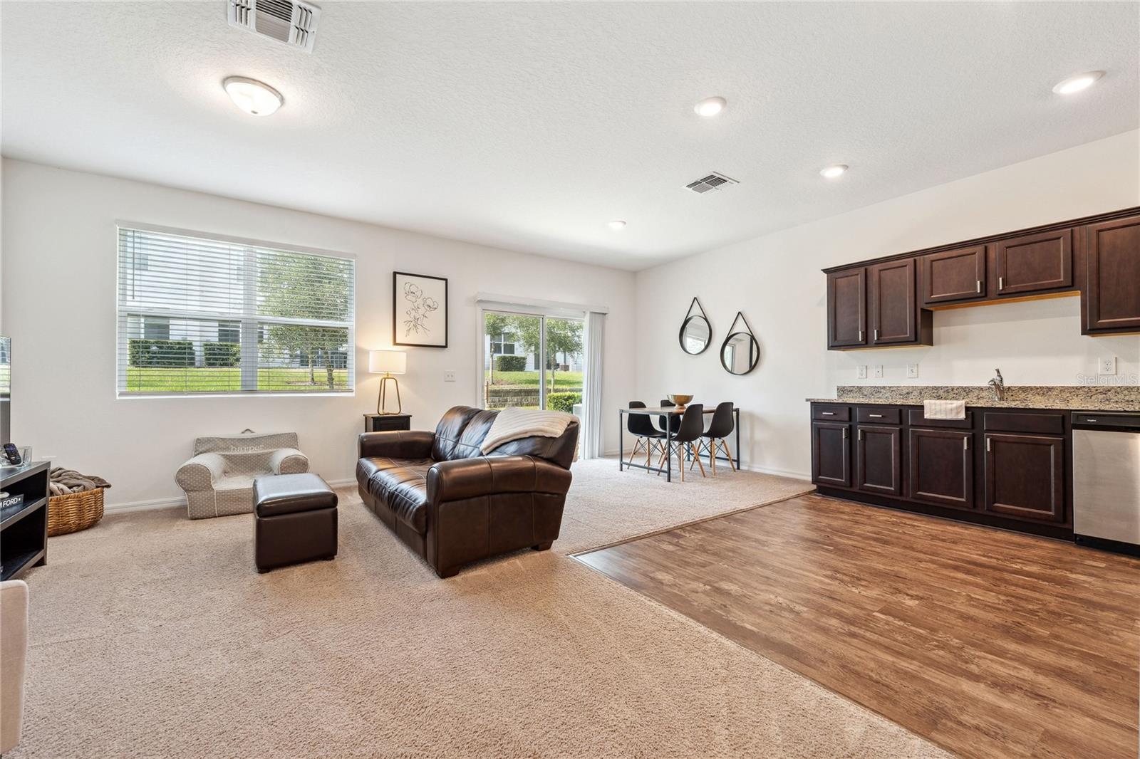Image 5 of 36 For 955 Grandin Street