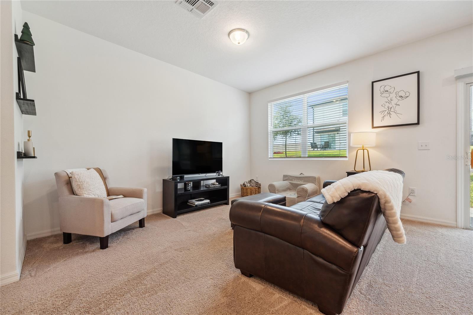 Image 6 of 36 For 955 Grandin Street