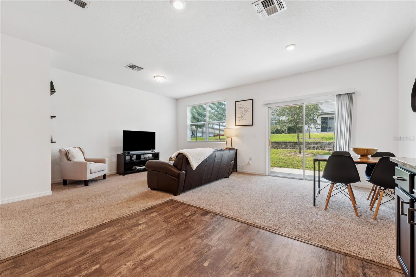 Image 7 of 36 For 955 Grandin Street