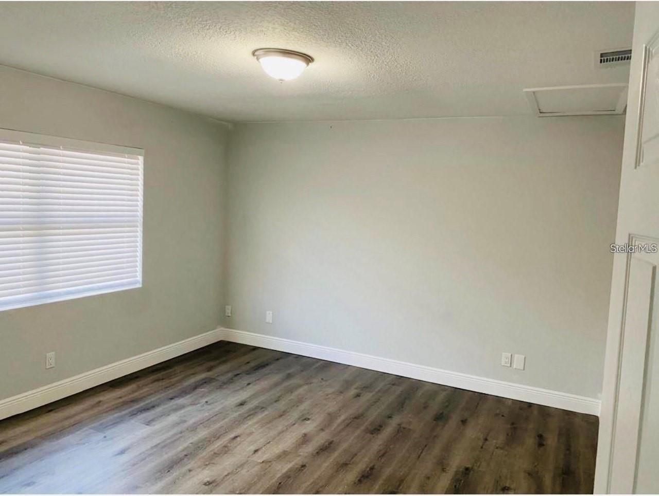 Image 4 of 8 For 3118 Harmon Lane 3118