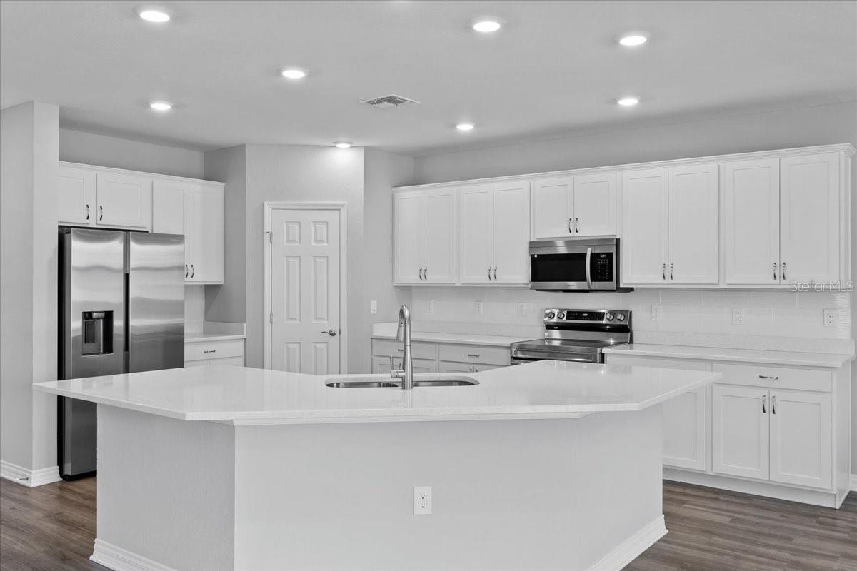 Image 11 of 56 For 3926 Palazzo Place