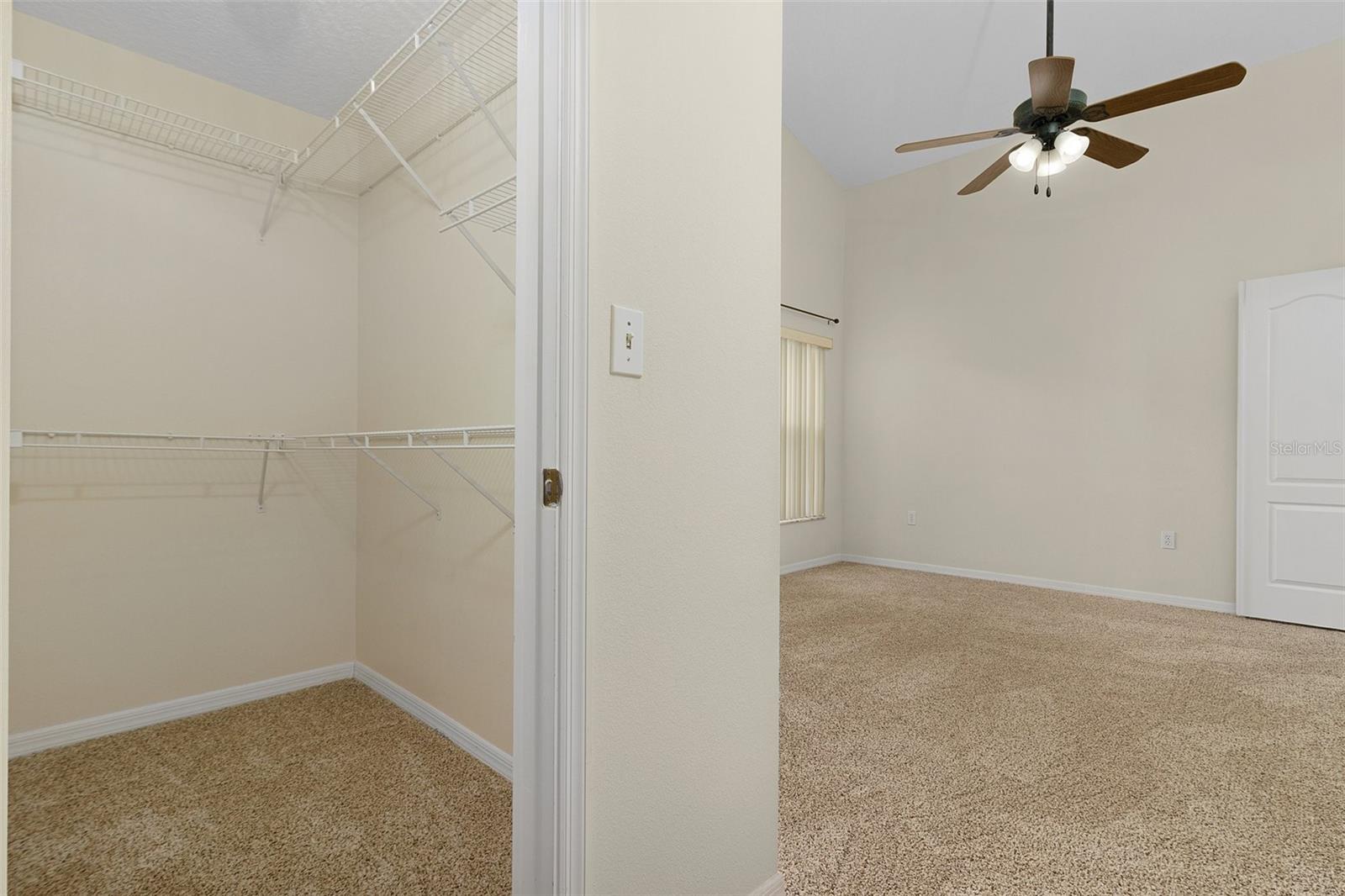Listing photo id 23 for 2936 Twin Oaks Drive