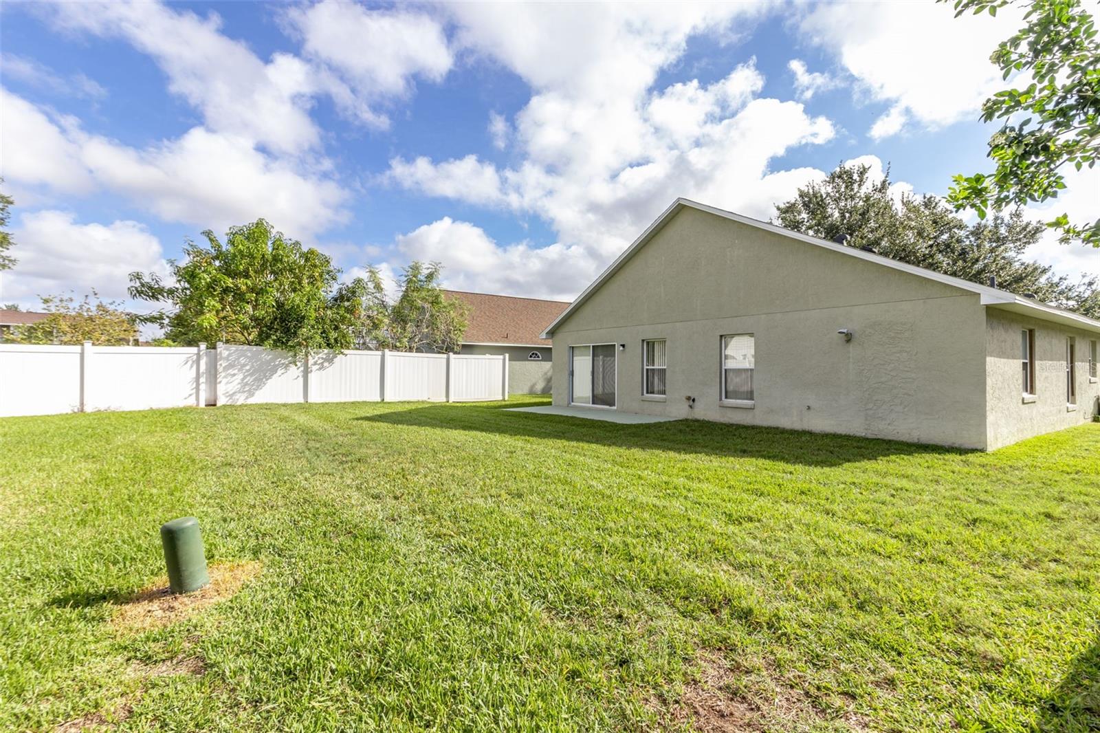 Listing photo id 36 for 2936 Twin Oaks Drive