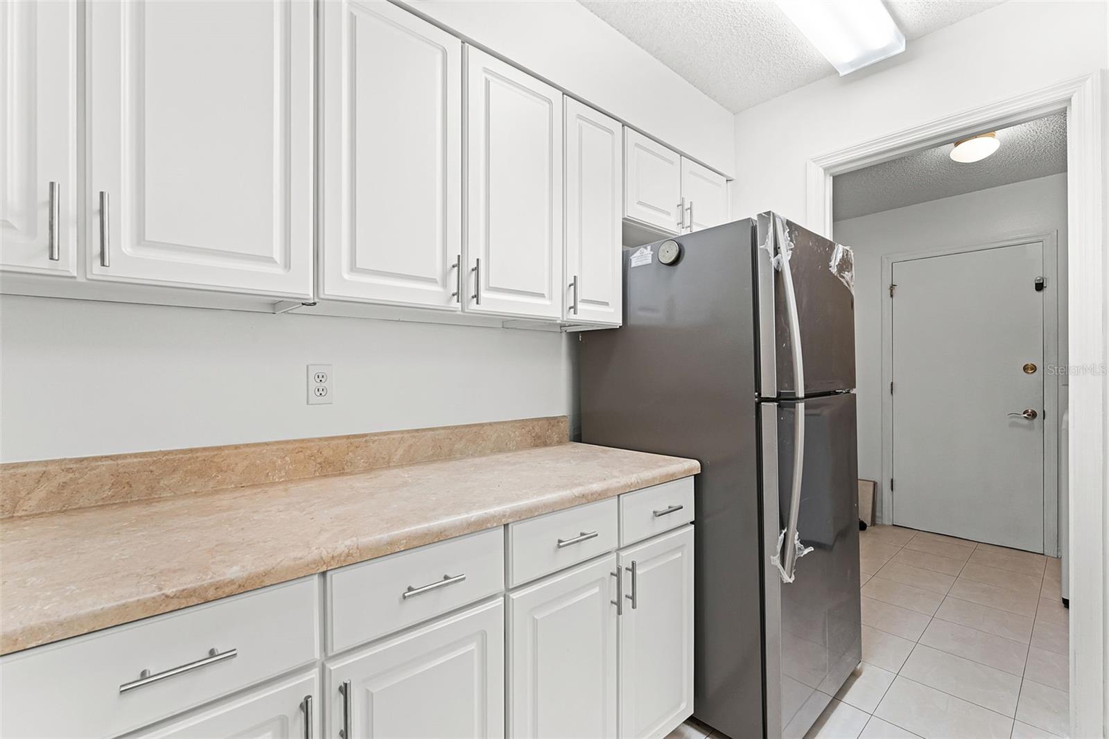 Image 6 of 26 For 1135 Monroe Avenue